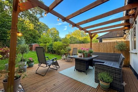 2 bedroom semi-detached bungalow for sale, Grants Close, Mill Hill, NW7