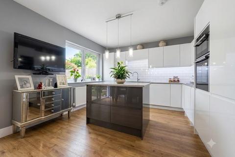 2 bedroom semi-detached bungalow for sale, Grants Close, Mill Hill, NW7