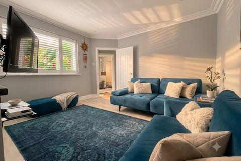 2 bedroom semi-detached bungalow for sale, Grants Close, Mill Hill, NW7