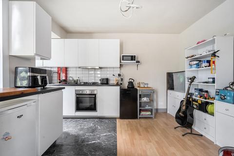 1 bedroom maisonette for sale, West Wycombe Road, High Wycombe, Buckinghamshire
