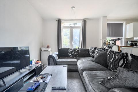1 bedroom maisonette for sale, West Wycombe Road, High Wycombe, Buckinghamshire