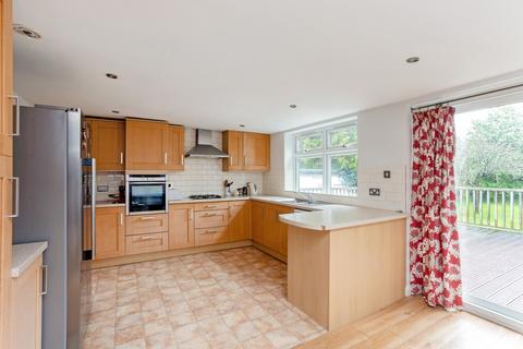 3 bedroom bungalow to rent, St. Andrews Avenue Windsor SL4