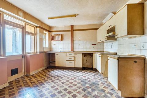 undefined, West Street, Warminster BA12