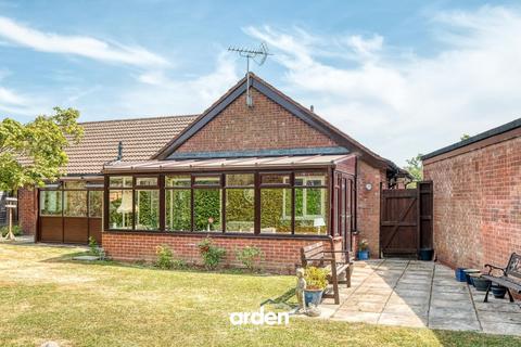 2 bedroom property for sale, Plymouth Close, Redditch, B97