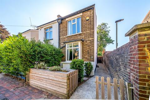 Aylesbury Road, Bromley South, BR2