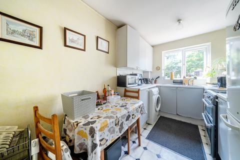 1 bedroom flat for sale, Weybrook Drive, Surrey GU4