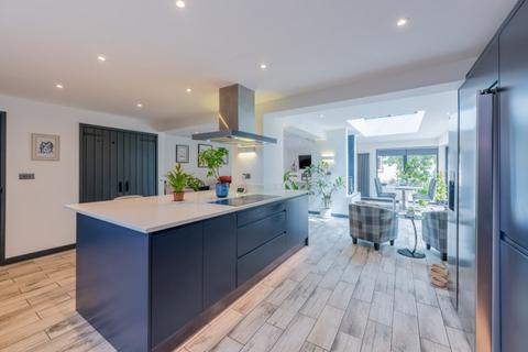 7 bedroom semi-detached house for sale, Fakenham Road, Beetley, NR20 4