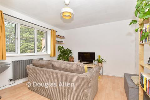 Claypole Court, London E17