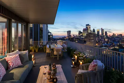 2 bedroom apartment for sale, London Dock, Wapping, Arrival Square, London E1W