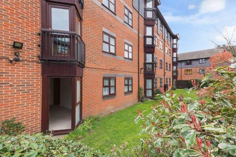 2 bedroom retirement property for sale, Woodville Grove, Welling, DA16