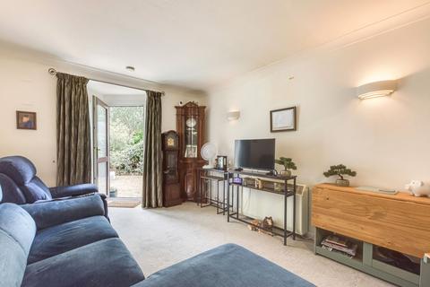 2 bedroom retirement property for sale, Woodville Grove, Welling, DA16