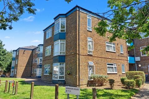 1 bedroom flat for sale, Winchester