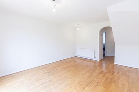2 bedroom end of terrace house to rent, Spruce Drive, Bicester