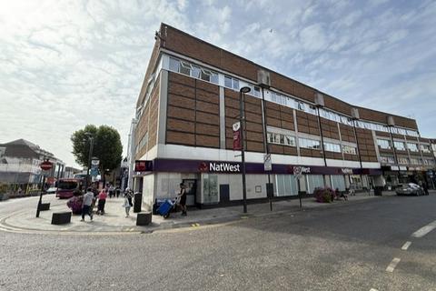 1 bed flat/apartment for rent in High Street, Watford, WD17