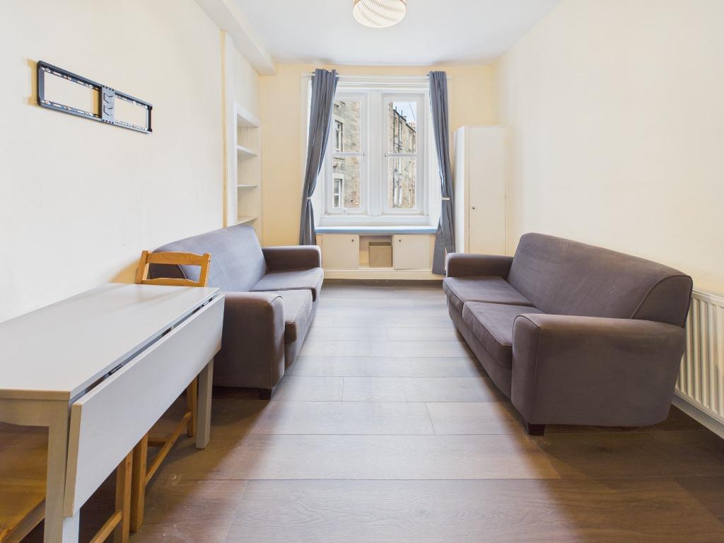 Apartment in Edinburgh, Lorne, Leith Central - View 3