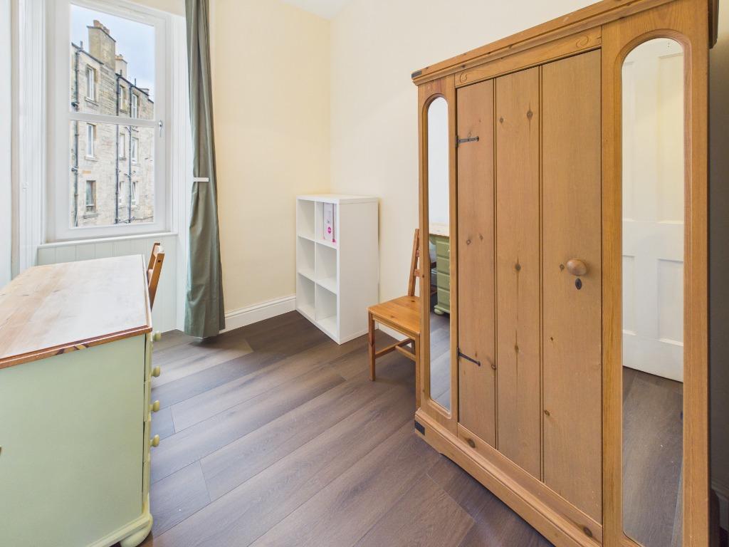 Apartment in Edinburgh, Lorne, Leith Central - More