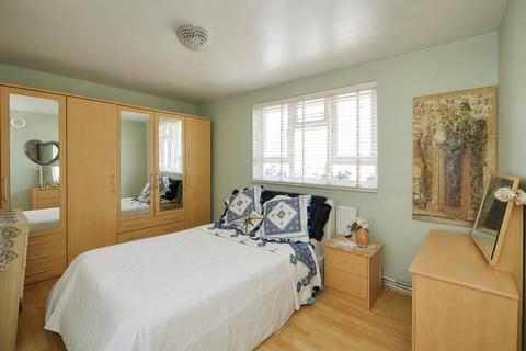 undefined, Harcourt Avenue, Manor Park, London, E12