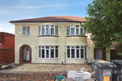 1 bedroom flat for sale, Staple Hill Road, Bristol, BS16