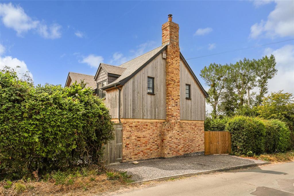 Detached house exterior, garden