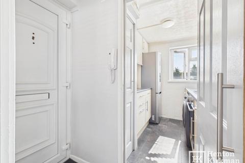 1 bedroom flat for sale, Long Riding, Basildon