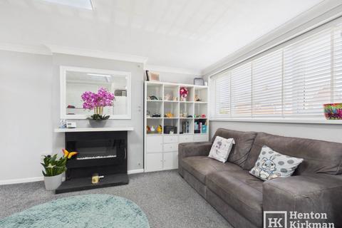 1 bedroom flat for sale, Long Riding, Basildon