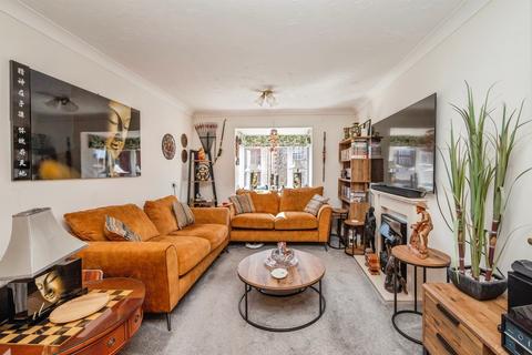 2 bedroom flat for sale, St Georges Court, Great Yarmouth