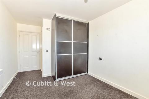 2 bedroom flat for sale, Admirals House, Southsea PO4