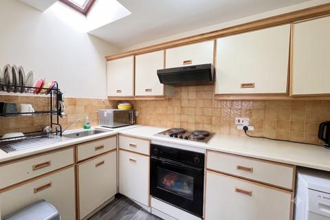 1 bedroom flat for sale, Waynes Court, John Street, Luton, Bedfordshire, LU1 2JE