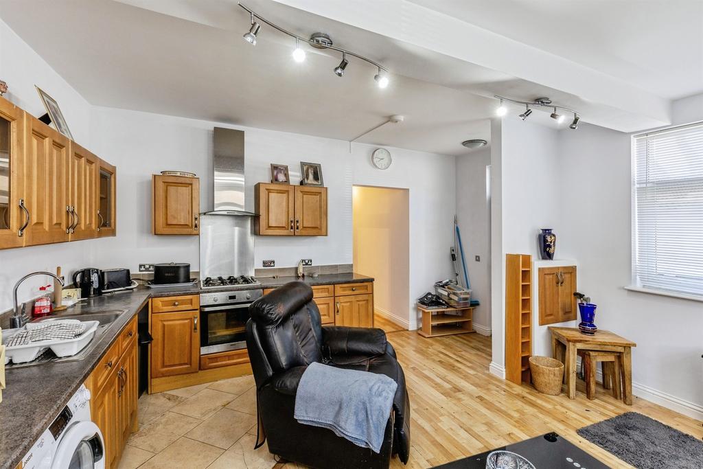 Apartment in Bristol, Bedminster - View 4