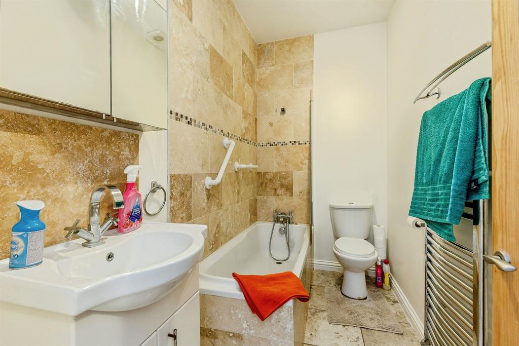 Apartment in Bristol, Bedminster - View 5