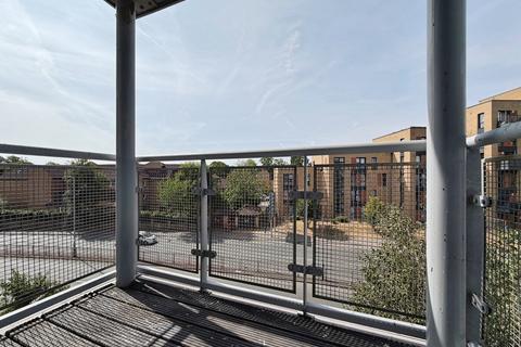 undefined, Kelvin Gate, Bracknell