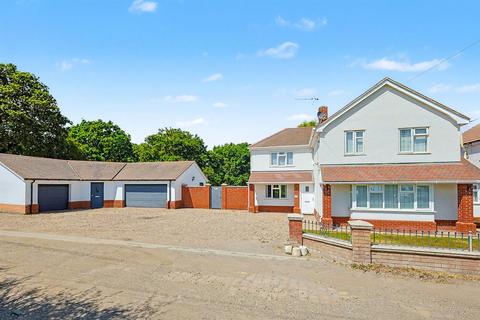 4 bedroom detached house for sale, Goldsmith Drive, Rayleigh SS6