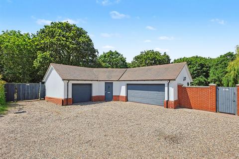4 bedroom detached house for sale, Goldsmith Drive, Rayleigh SS6