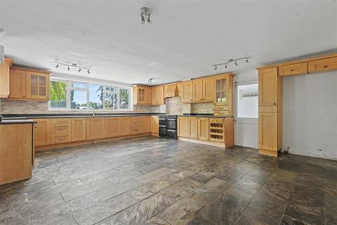 4 bedroom detached house for sale, Goldsmith Drive, Rayleigh SS6