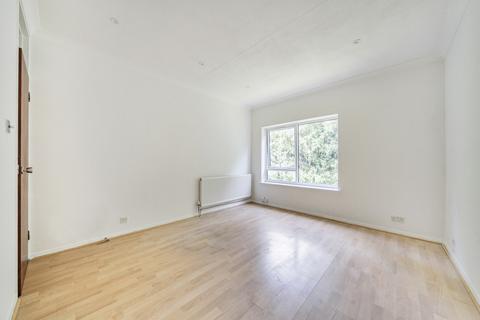 2 bedroom apartment to rent, Nascot Wood, Watford WD17