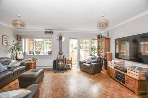 3 bedroom end of terrace house for sale, The Spinney, Wokingham RG40