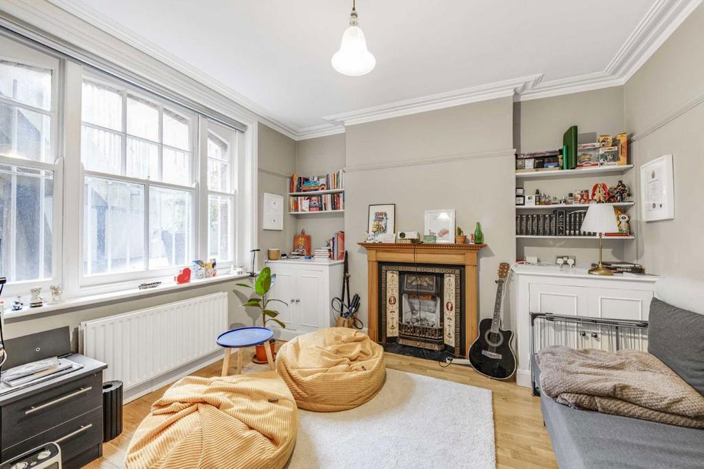 Apartment in London - View 4
