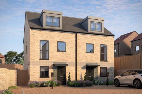 3 bedroom semi-detached house for sale, at Kingsley Park, Billericay CM12