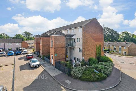 3 bedroom ground floor maisonette for sale, Goldings Court, Ashford TN24