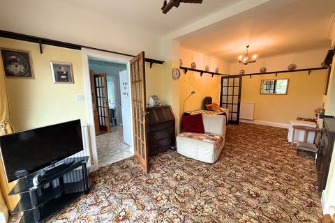 3 bedroom semi-detached house for sale, Broad Road, Sale, M33