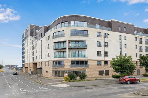 3 bedroom flat to rent, Lower Granton Road, Edinburgh, Midlothian, EH5