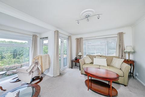2 bedroom detached bungalow for sale, River View, Shillingford Hill, Wallingford