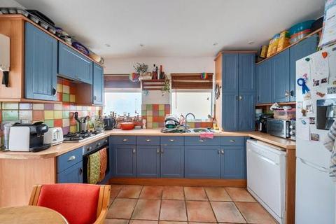 4 bedroom semi-detached house to rent, Shelley Road, Oxford, OX4