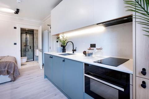 Studio to rent, 32-33 Kensington Gardens Square, London W2