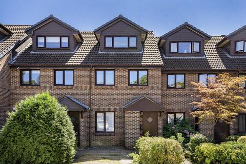 Benwell Court, Sunbury-on-Thames, Surrey, TW16