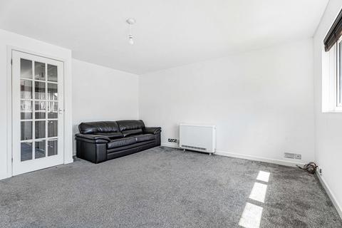 2 bedroom apartment for sale, Benwell Court, Sunbury-on-Thames, Surrey, TW16