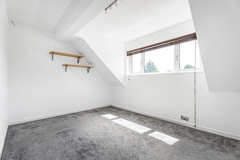 2 bedroom apartment for sale, Benwell Court, Sunbury-on-Thames, Surrey, TW16