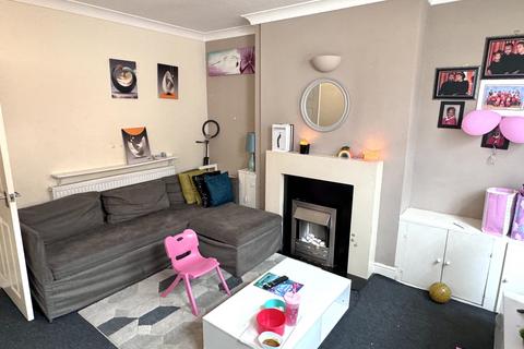 3 bedroom terraced house to rent, Brook Street, Lincoln, Lincolnshire, LN2