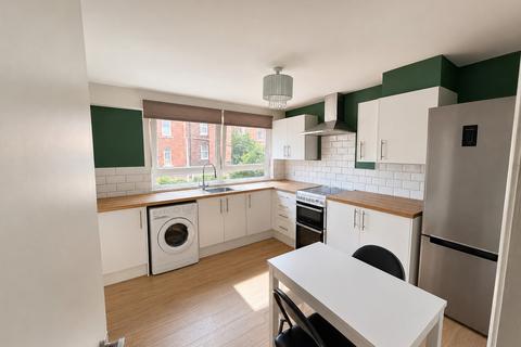 3 bedroom apartment for sale, Longleats Gardens, South Shields, NE33