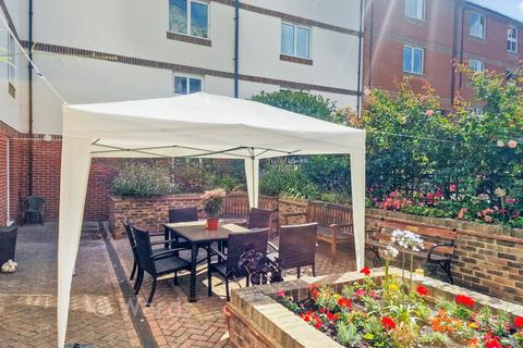 2 bedroom flat for sale, Queen Street, Ramsgate, Kent